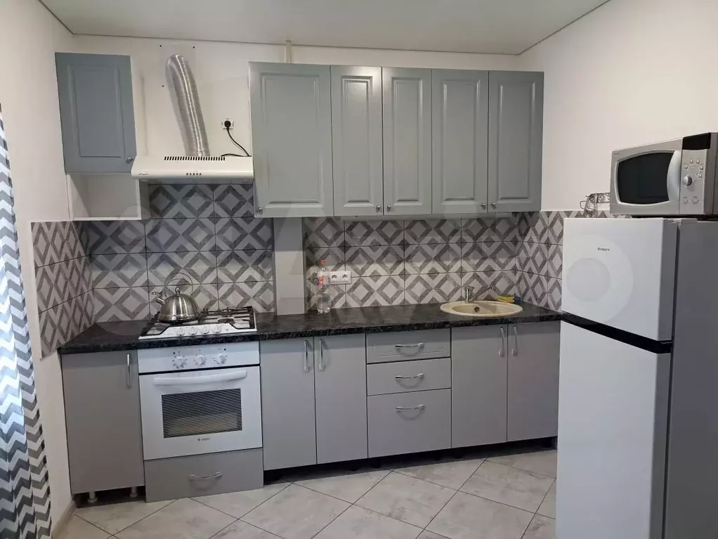 2-к. квартира, 60 м, 3/10 эт. - Фото 0