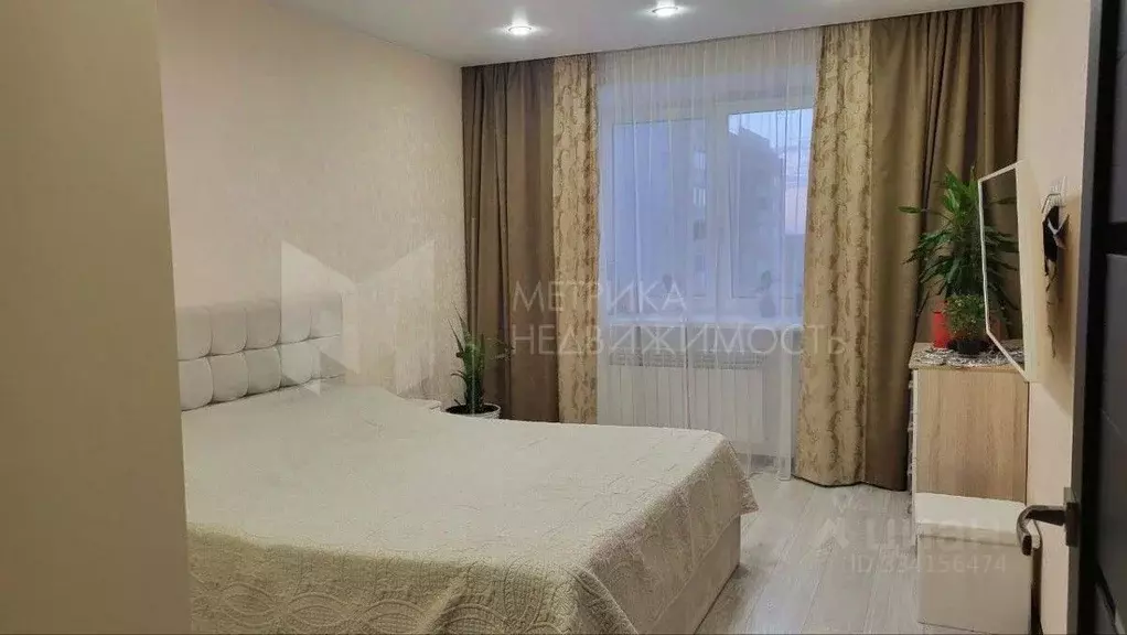 2-к кв. Тюменская область, Тюмень ул. Избышева, 8 (64.9 м) - Фото 1