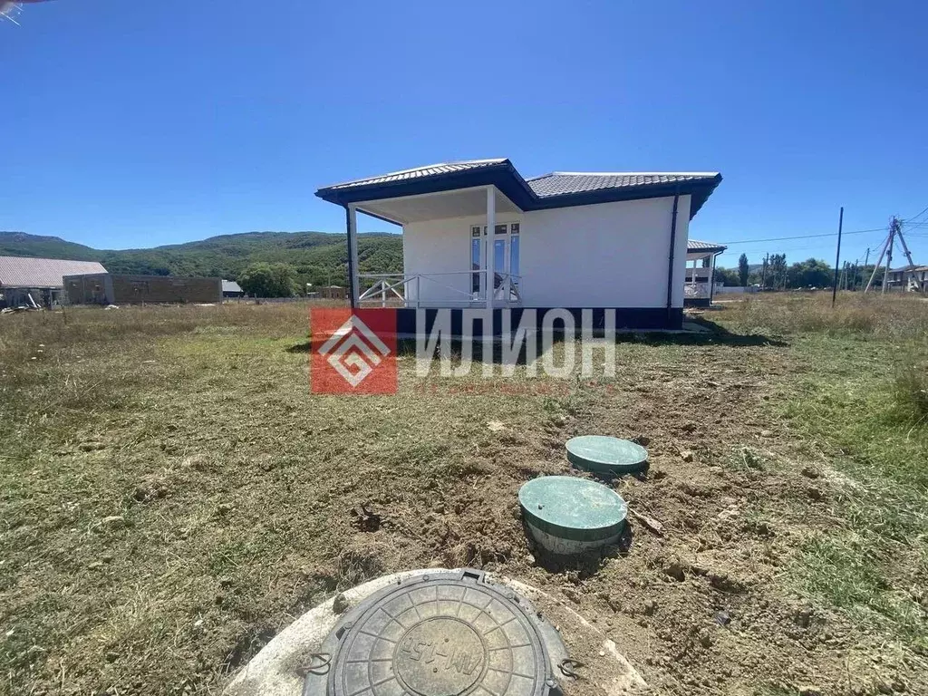 Дом в Севастополь с. Орлиное, ул. Урожайная, 37 (80 м) - Фото 1