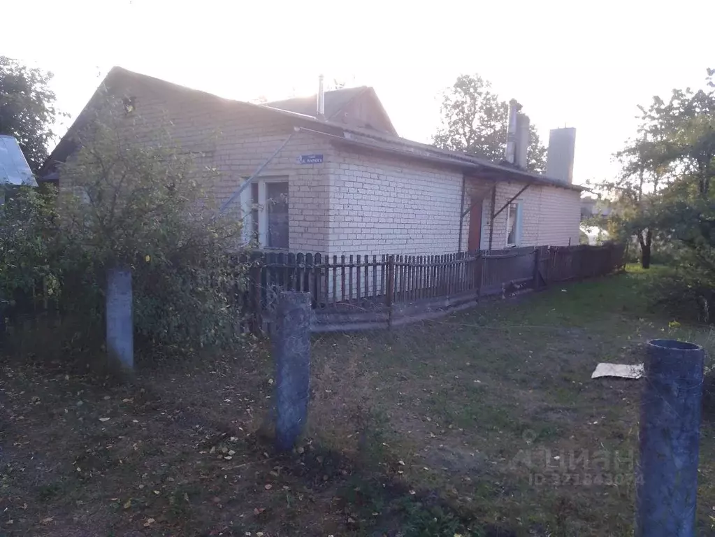 3-к кв. Брянская область, Жуковка ул. Карла Маркса, 85 (84.8 м) - Фото 1