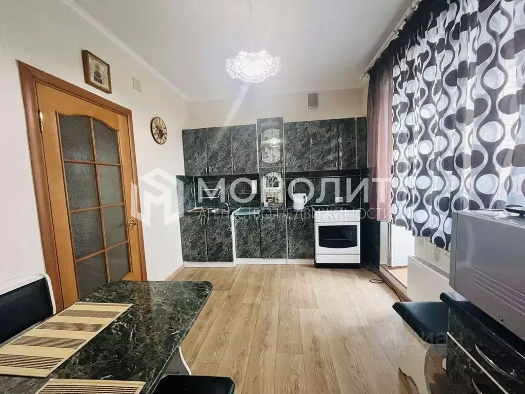 1-к кв. Белгородская область, Старый Оскол Степной мкр, 2 (53.18 м) - Фото 0