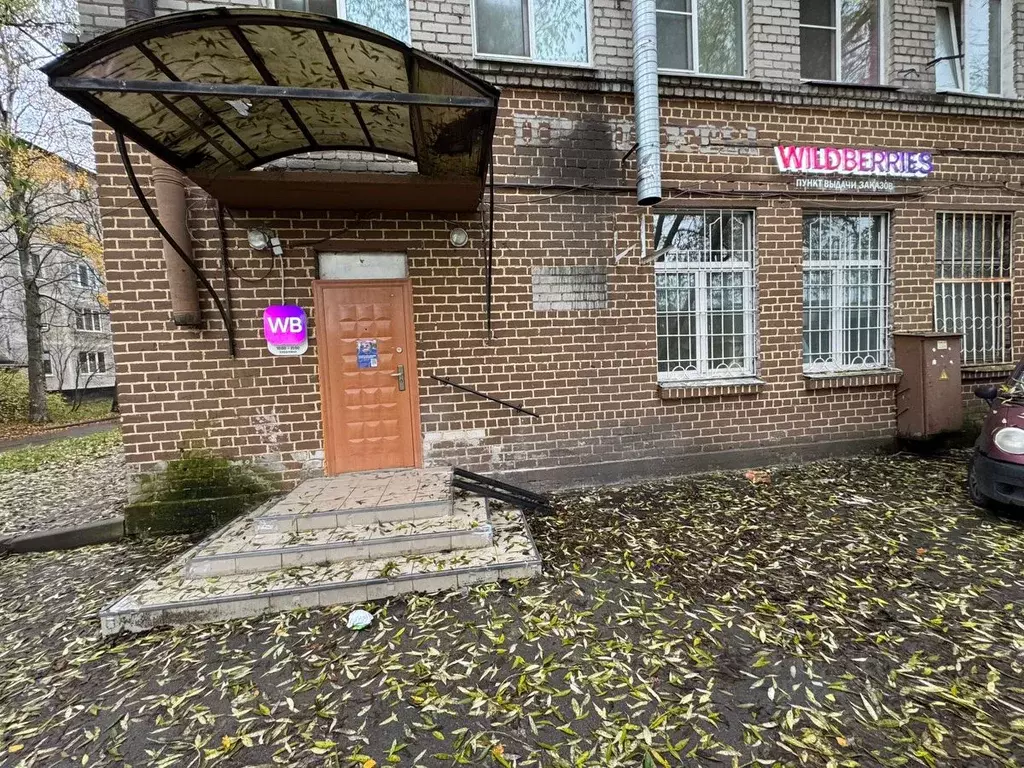 Торговая площадь в Санкт-Петербург Октябрьская наб., 88К6 (91 м) - Фото 1