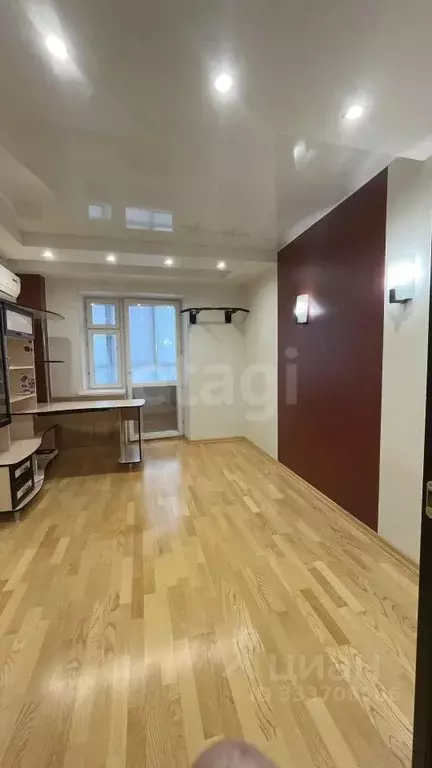 3-к кв. Тюменская область, Тюмень ул. Ю.-Р.Г. Эрвье, 16 (87.7 м) - Фото 1