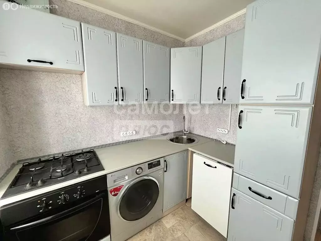 3-комнатная квартира: Смоленск, улица Нормандия-Неман, 6 (53 м) - Фото 1