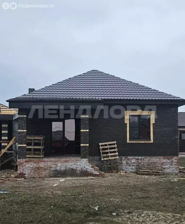 Дом в Новочеркасск, Кадамовская улица, 12 (90 м) - Фото 0