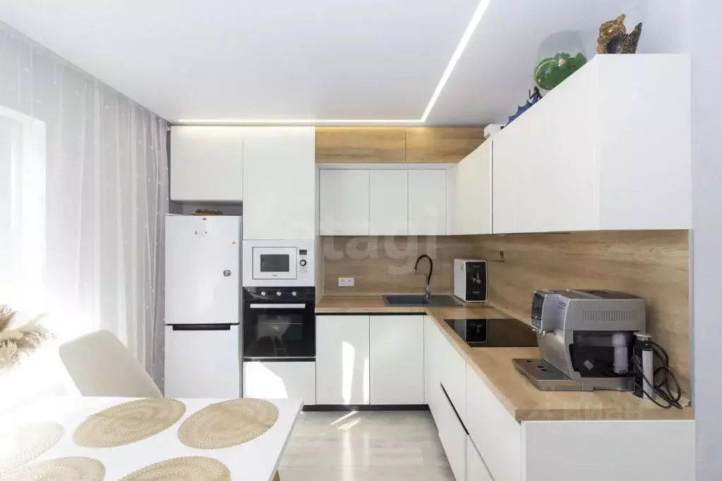 2-к кв. Тюменская область, Тюмень ул. Новоселов, 107 (51.4 м) - Фото 1