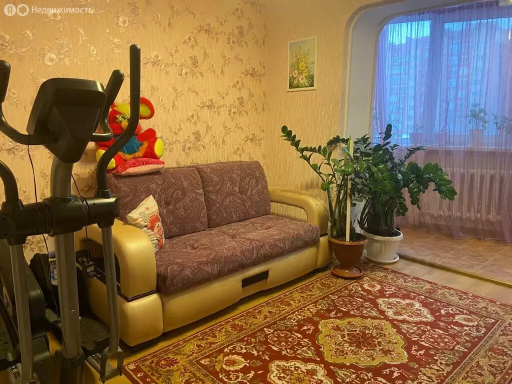 3-комнатная квартира: Казань, улица Чишмяле, 1 (82.4 м) - Фото 1