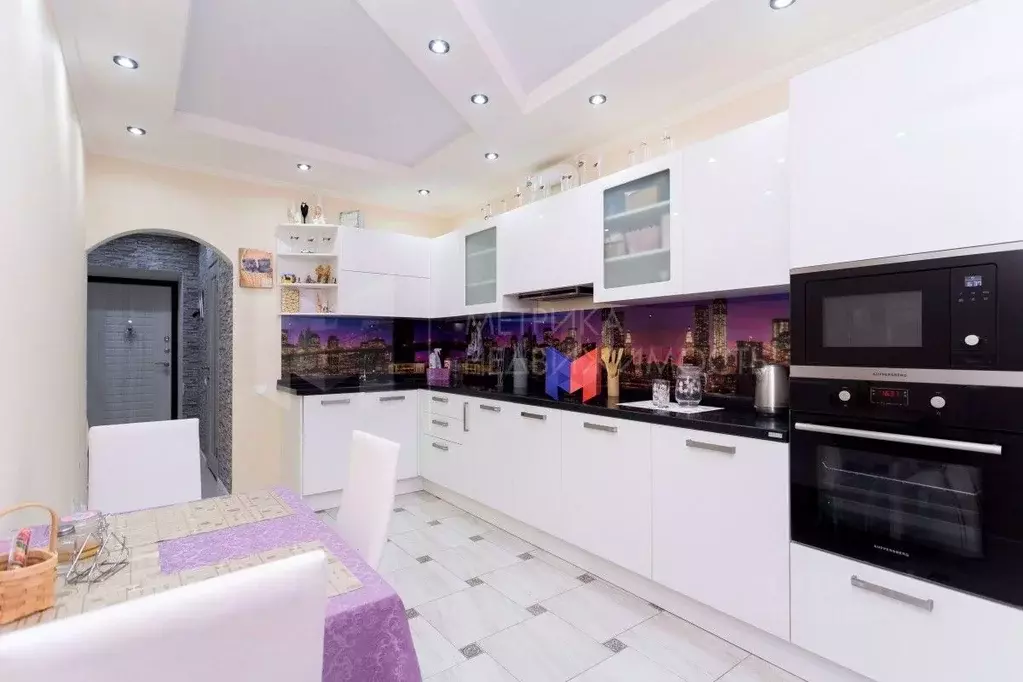 1-к кв. Тюменская область, Тюмень ул. Линейная, 17 (43.4 м) - Фото 1