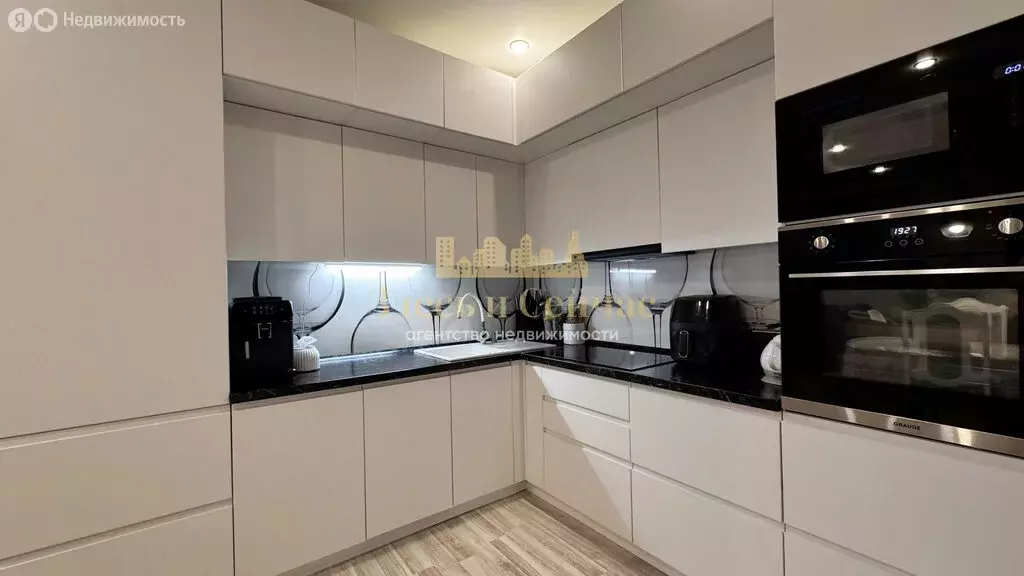 1-комнатная квартира: Казань, улица Павлюхина, 110Г (42 м) - Фото 2