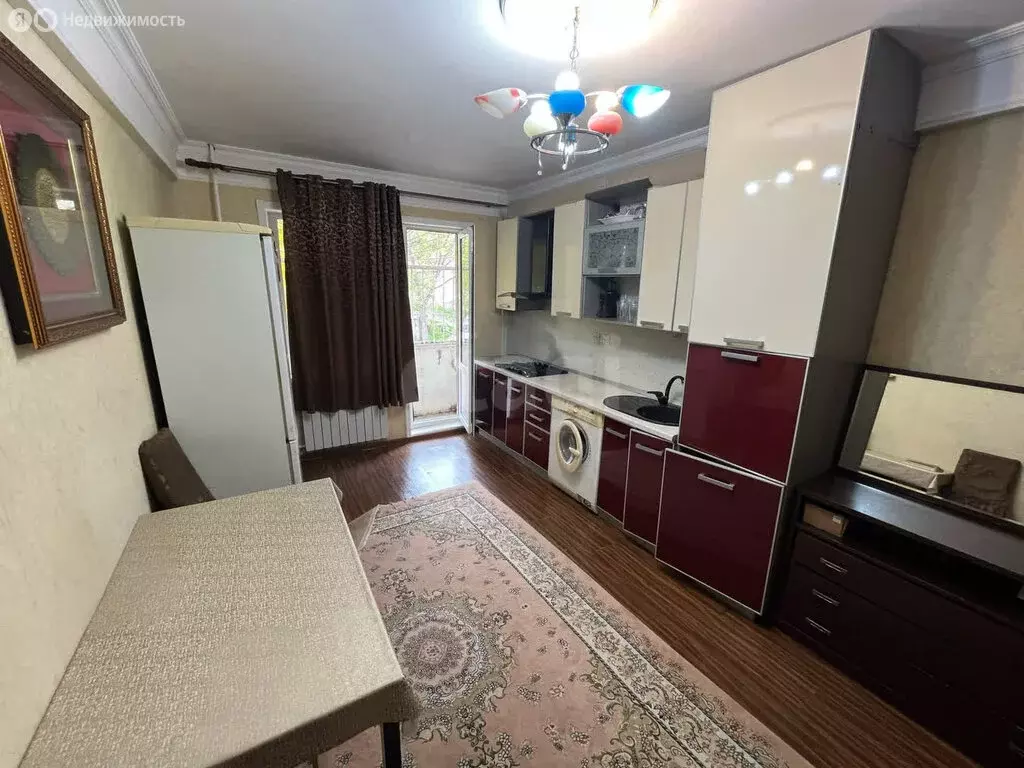 3-комнатная квартира: Махачкала, проспект Амет-хана Султана, 10А (67 ... - Фото 2