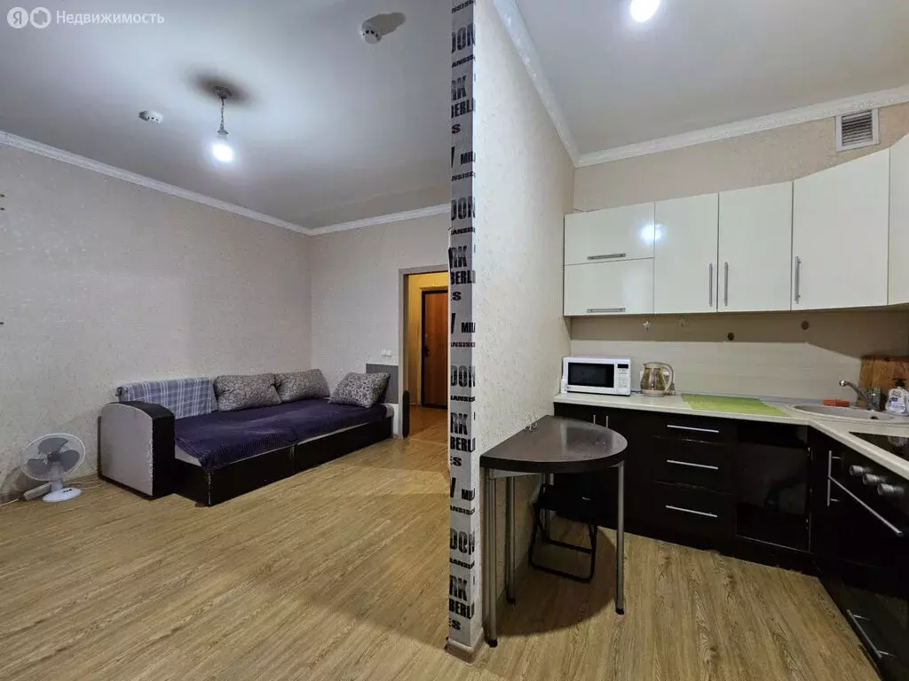 Квартира-студия: Новый Уренгой, проспект Губкина, 28 (30 м) - Фото 1
