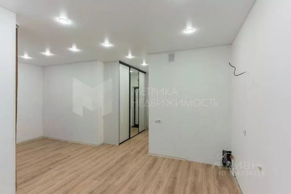 Студия Тюменская область, Тюменский муниципальный округ, д. Патрушева ... - Фото 1