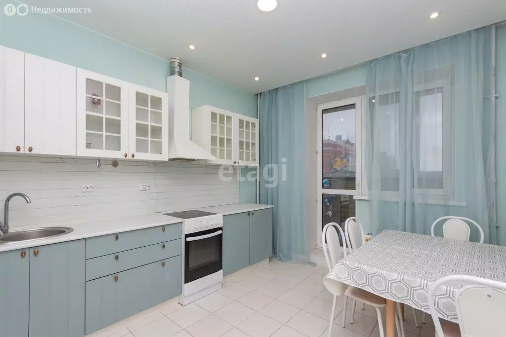 2-комнатная квартира: Тюмень, Газопромысловая улица, 8 (51.9 м) - Фото 1