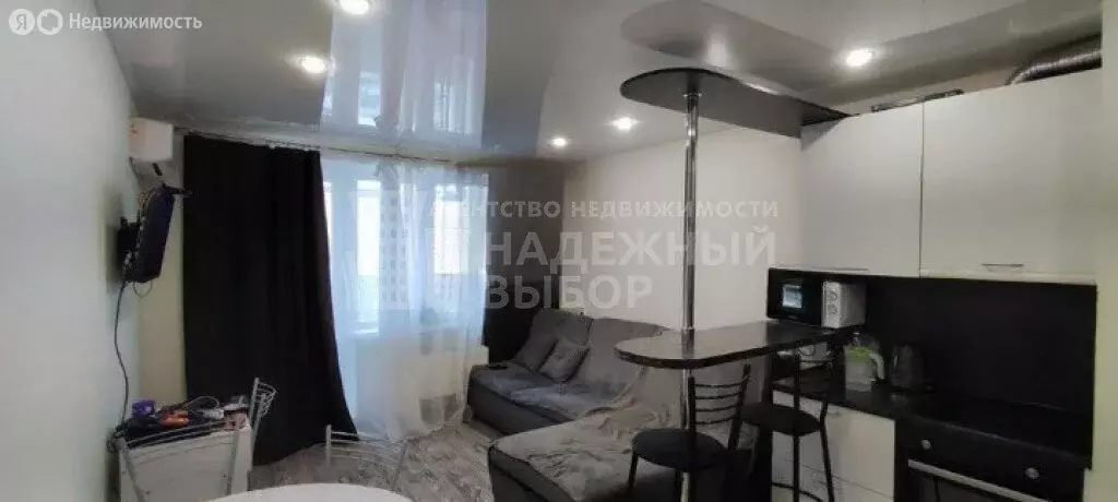 2-комнатная квартира: Тюмень, улица Федюнинского, 56к1 (67.4 м) - Фото 1