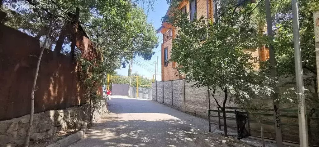 Дом в Гурзуф, улица Строителей (100 м) - Фото 0