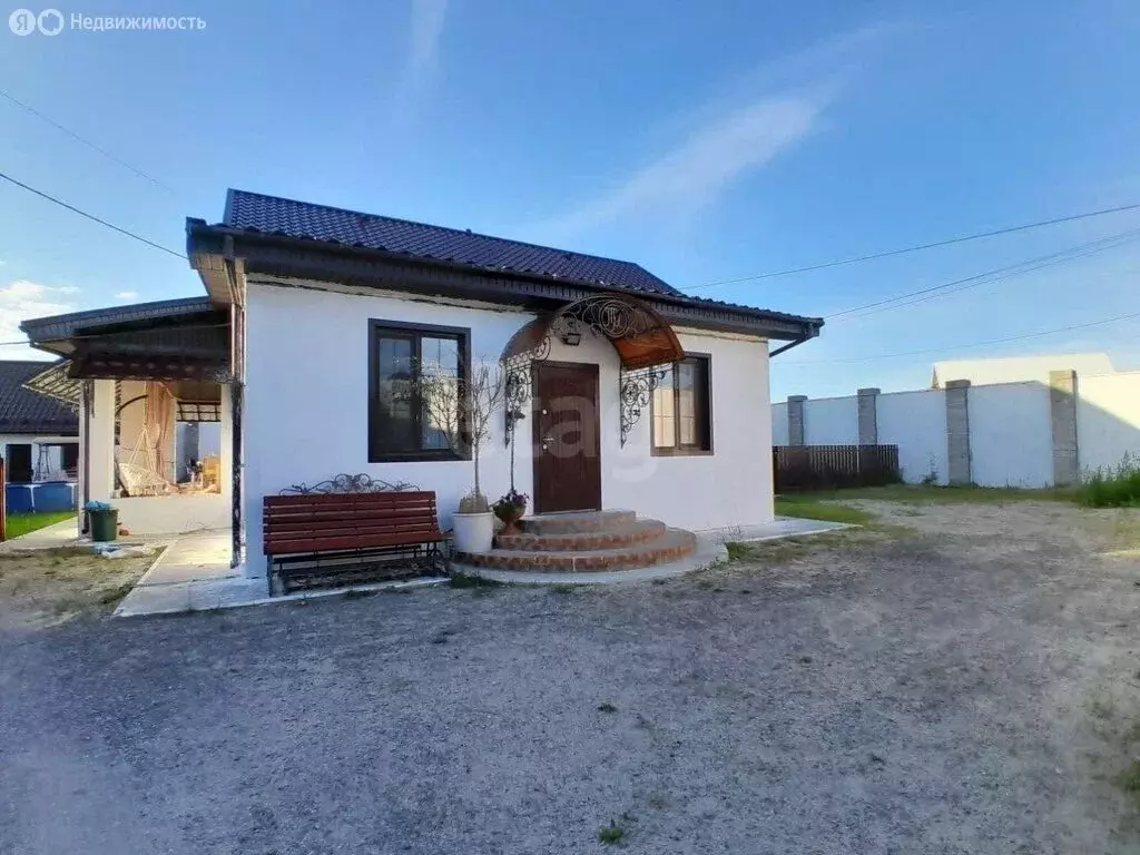 Дом в село Успенка, Майский переулок (210 м) - Фото 1