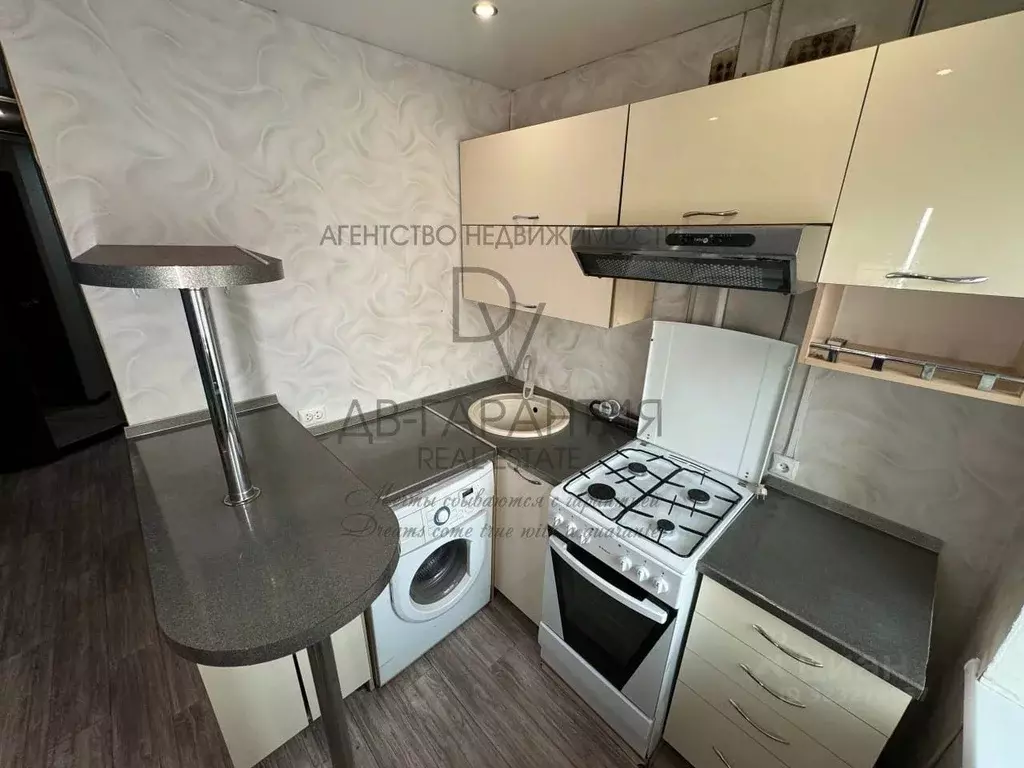 2-к кв. Хабаровский край, Комсомольск-на-Амуре просп. Победы, 22к7 ... - Фото 1