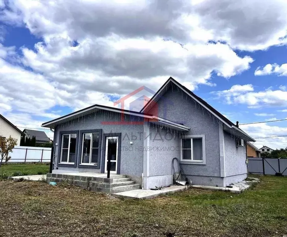 Коттедж в Белгородская область, Старый Оскол пер. 1-й Сосенки, 9 (140 ... - Фото 1