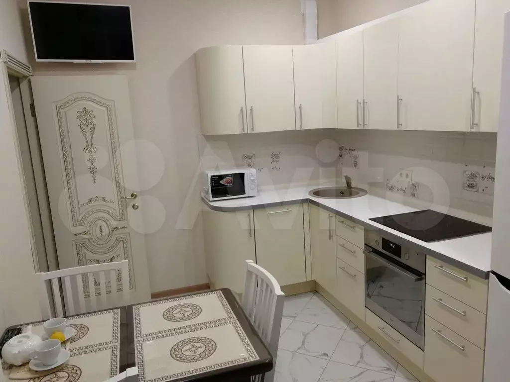 1-к. квартира, 40 м, 7/16 эт. - Фото 0