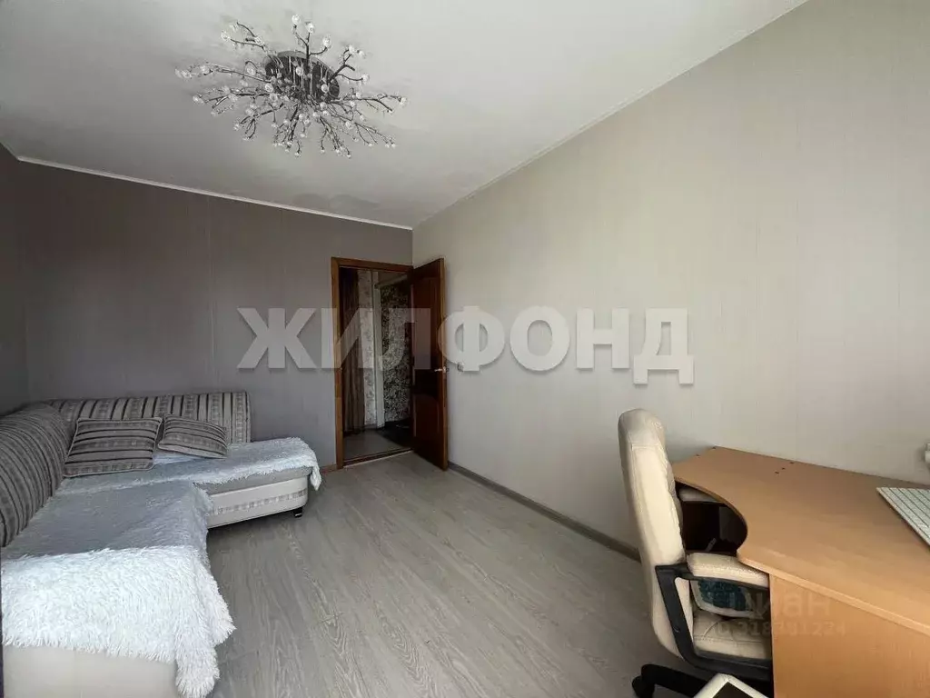 3-к кв. Новосибирская область, Новосибирск ул. Крылова, 45 (59.7 м) - Фото 1