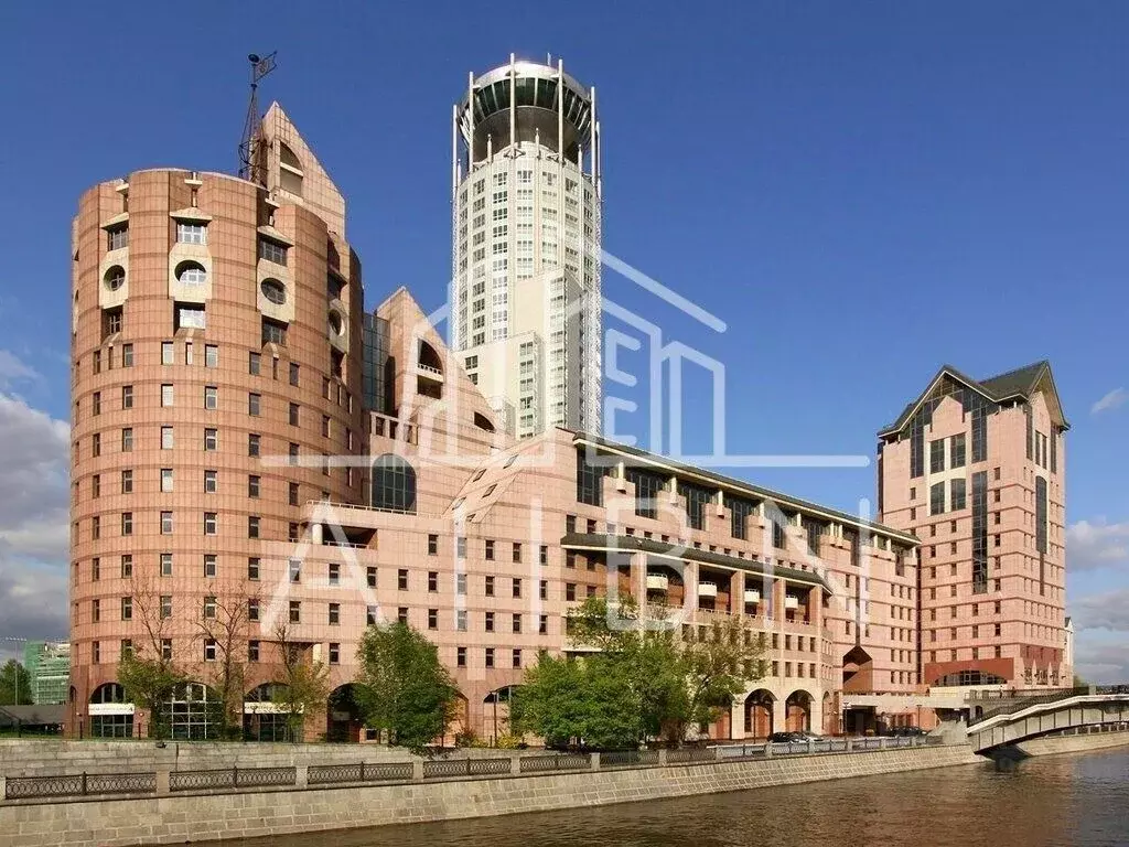 Офис в Москва Космодамианская наб., 52С4 (300 м) - Фото 0