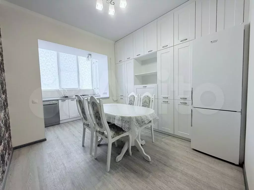 2-к. квартира, 55 м, 3/3 эт. - Фото 0