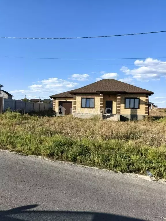 Дом в Белгородская область, Белгородский район, с. Стрелецкое 2 (120 ... - Фото 1