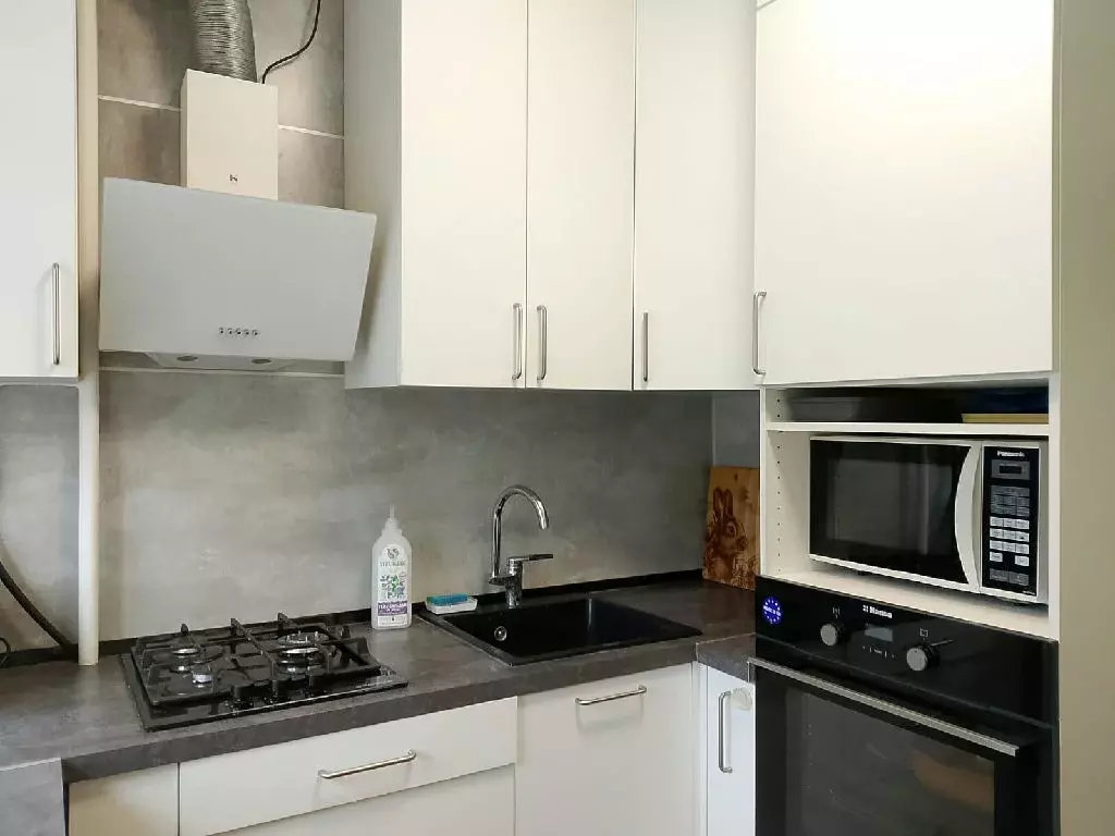 Продается 2-комнатная квартира - Фото 1