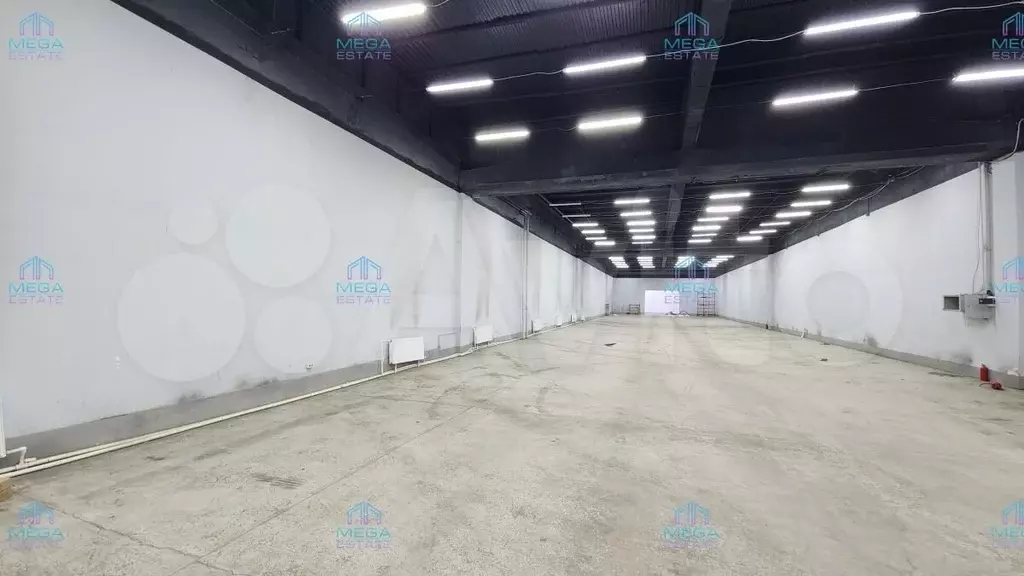 Автосалон, сервис, склад, 1-й этаж, возле метро, 860 м + стоянка - Фото 0