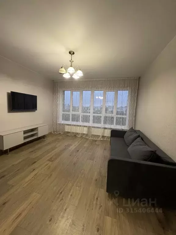 2-к кв. Башкортостан, Уфа ул. Сагита Агиша, 19 (55.0 м) - Фото 0