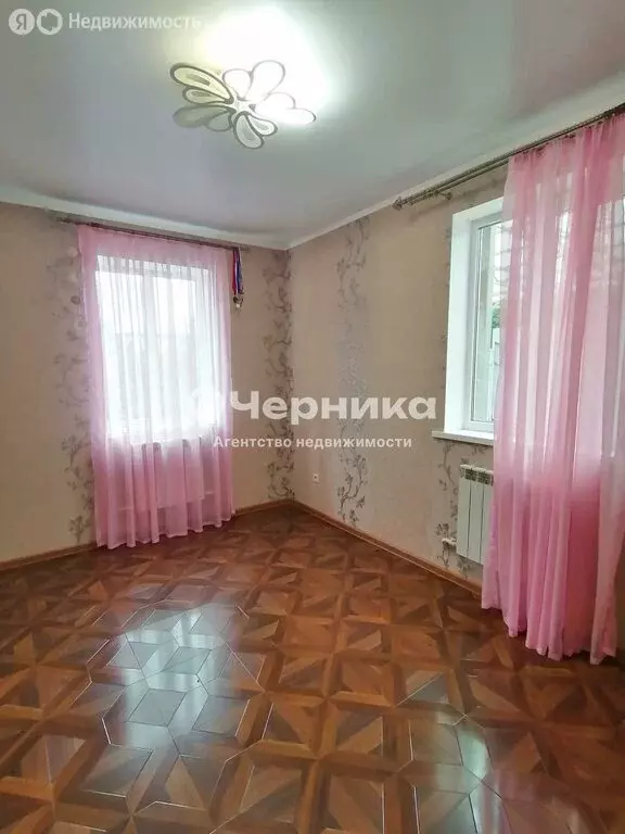 Дом в Юца, улица Нижне-Ессентукская (140 м) - Фото 1