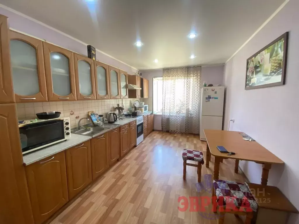 2-к кв. Краснодарский край, Крымск Озерки мкр, ул. Дивизионная (60.0 ... - Фото 1