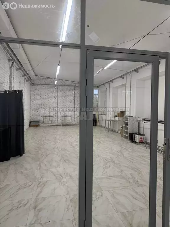 Помещение свободного назначения (220 м) - Фото 2