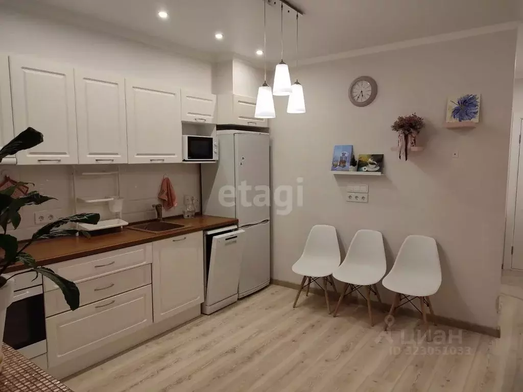 Студия Тюменская область, Тюмень Кремлевская ул., 112к1 (34.0 м) - Фото 1