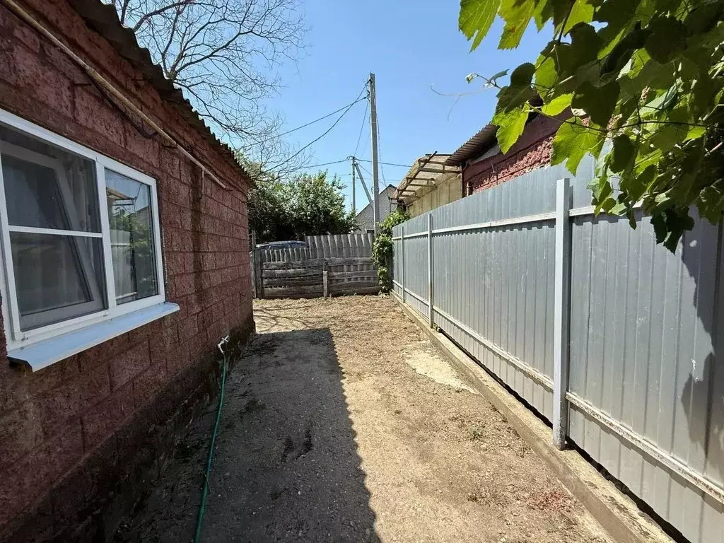 Дом в Краснодарский край, Белореченск  (45 м) - Фото 1