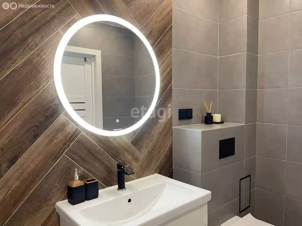 Квартира-студия: Тюмень, улица Республики, 204к5 (28 м) - Фото 2