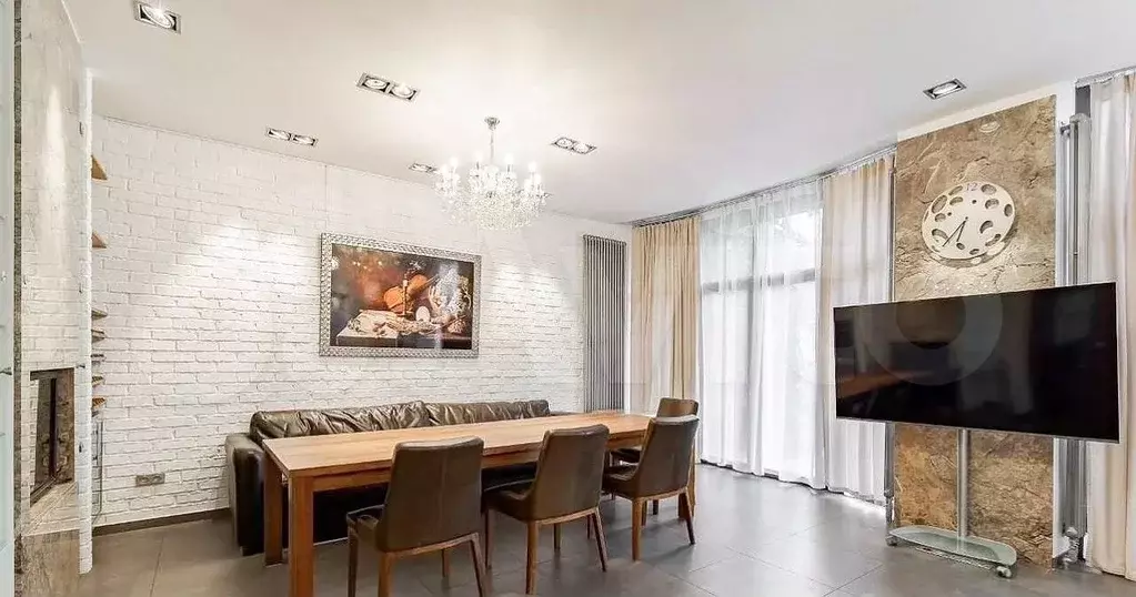 6-к. квартира, 400 м, 1/5 эт. - Фото 0
