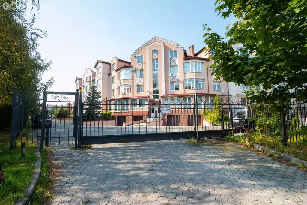 4-комнатная квартира: Калининград, улица Герцена, 1Ж (183.6 м) - Фото 1