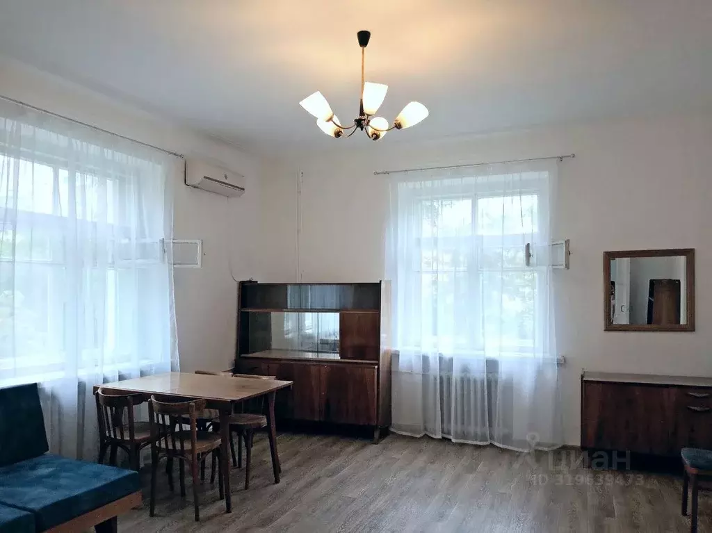 2-к кв. Саратовская область, Саратов Бахметьевская ул., 18 (70.0 м) - Фото 0