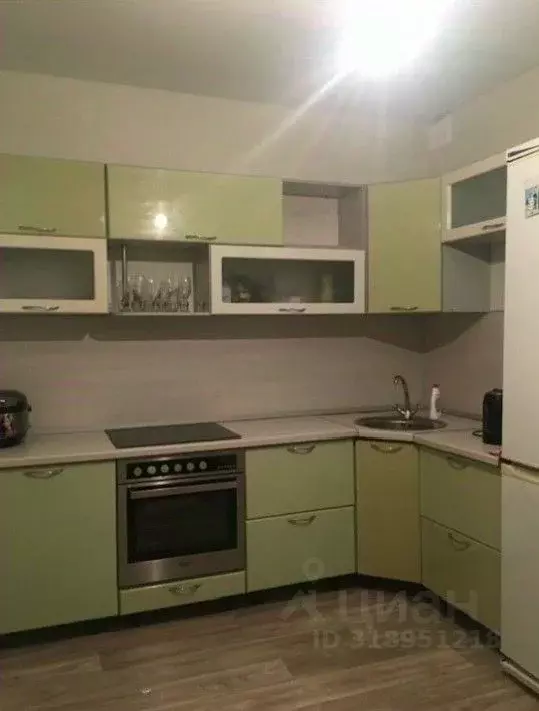 2-к кв. Тюменская область, Тюмень ул. Дружбы, 73к1 (64.0 м) - Фото 0