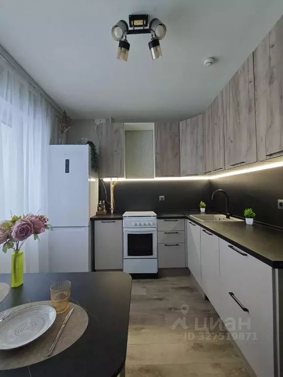 1-к кв. Омская область, Омск проезд 6-й Амурский, 10 (37.0 м) - Фото 2