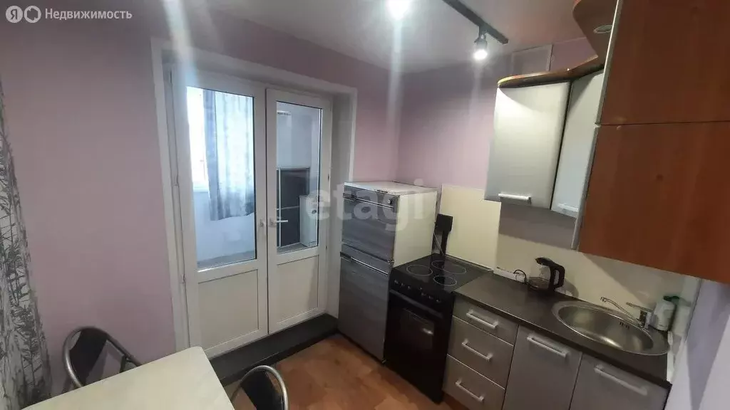 3-комнатная квартира: Абакан, Торговая улица, 4 (69 м) - Фото 0