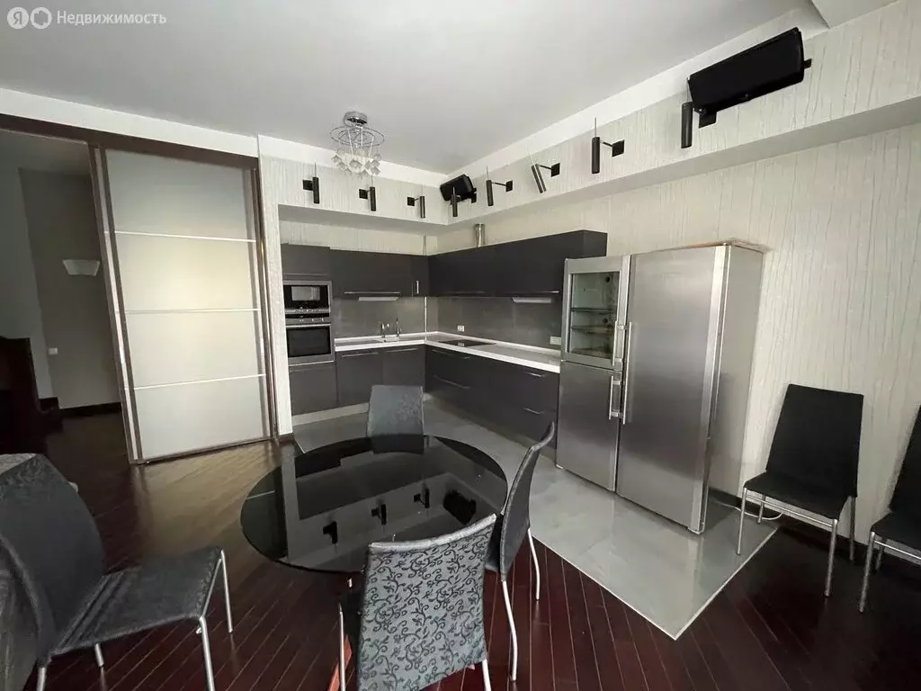 Дом в Красногорск, КП Новоархангельское (220 м) - Фото 1