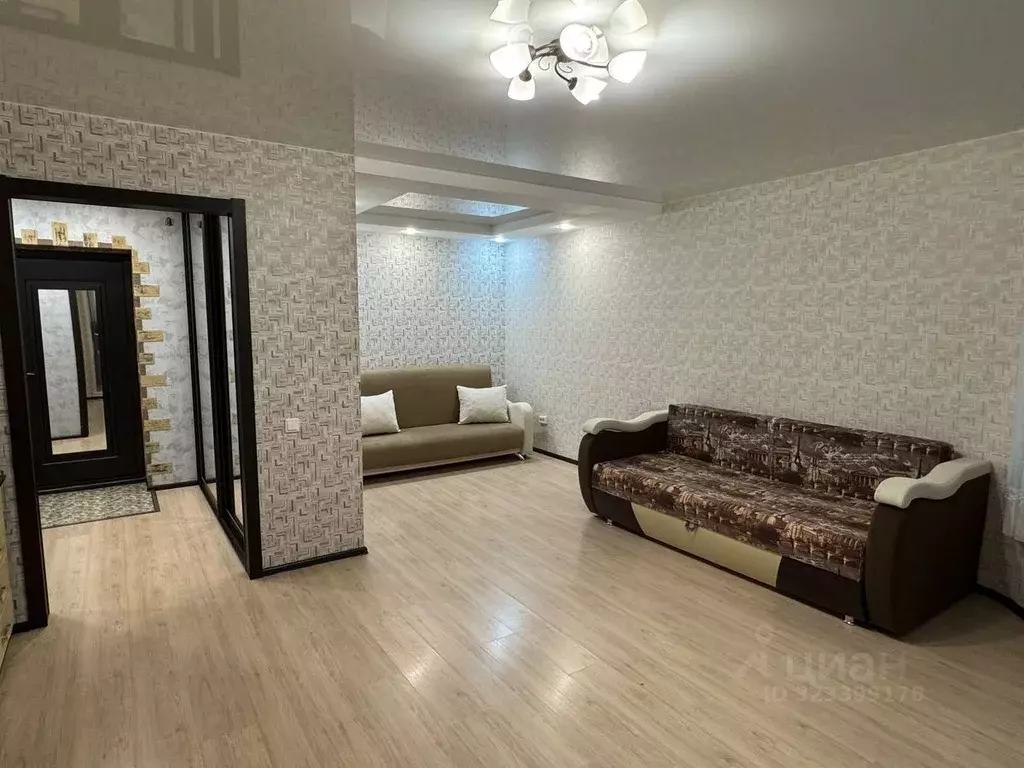 1-к кв. Тюменская область, Тюмень Кремлевская ул., 102 (45.0 м) - Фото 2