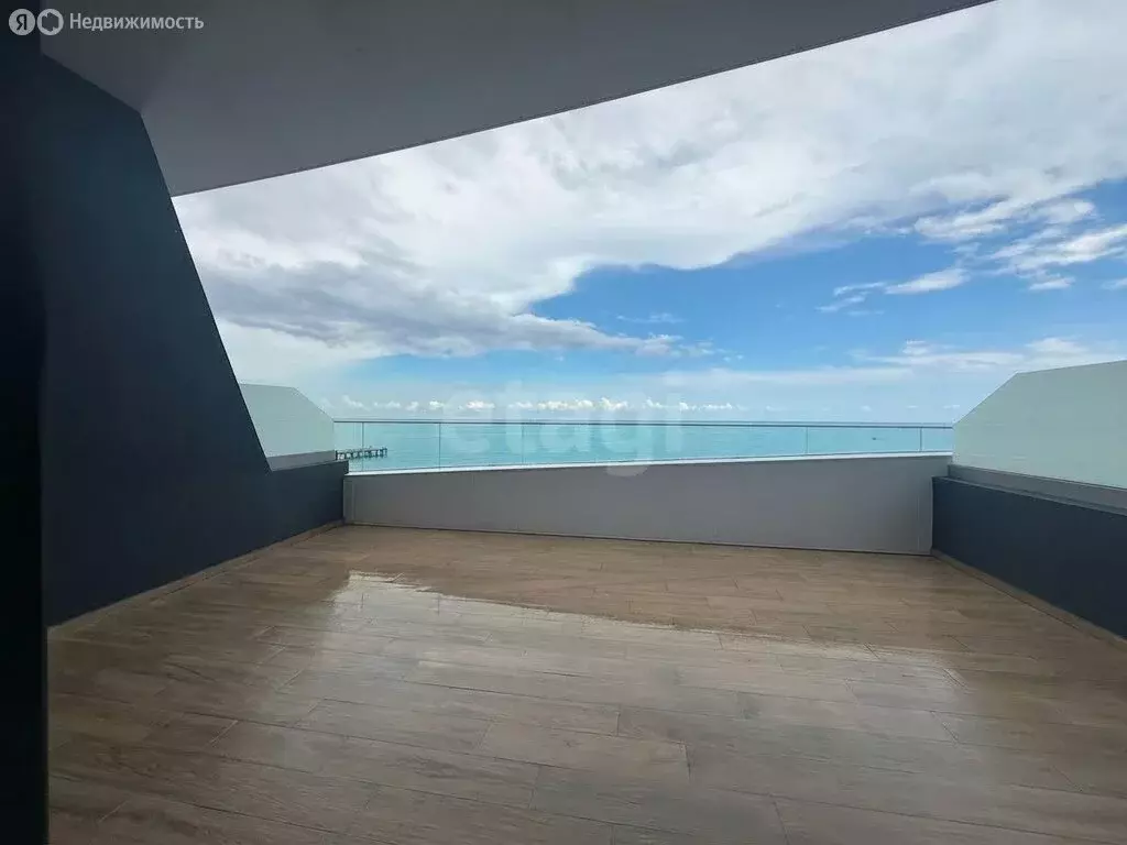 Квартира-студия: Алушта, Набережная улица, 18 (76.9 м) - Фото 1