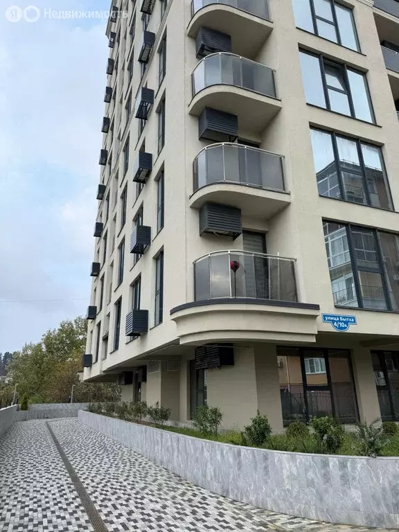 3-комнатная квартира: Сочи, микрорайон Бытха, улица Бытха, 4/11 (118 ... - Фото 0