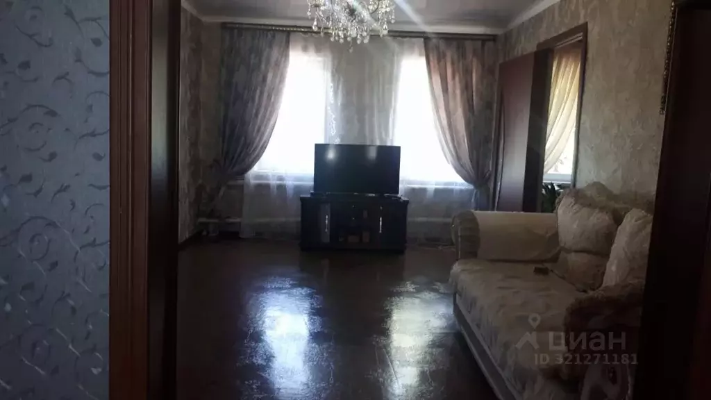 Дом в Астраханская область, Наримановский район, с. Тулугановка Дачная ... - Фото 1