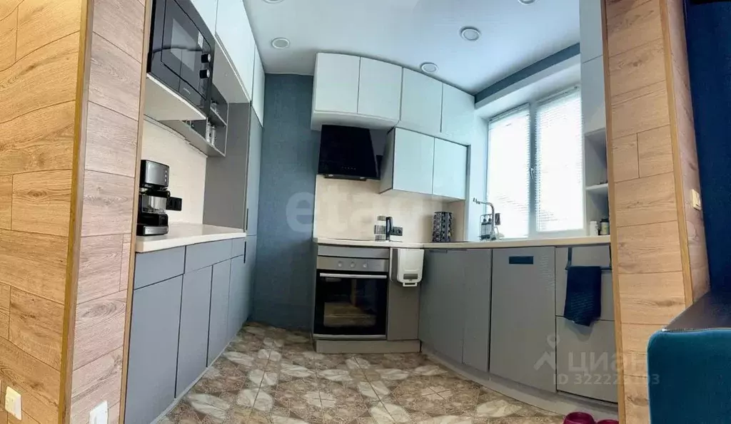 3-к кв. Кемеровская область, Междуреченск просп. 50 лет Комсомола, 46 ... - Фото 1