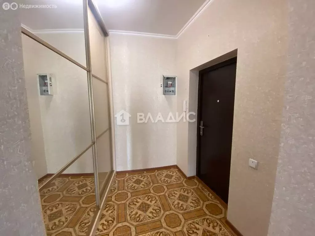 2-комнатная квартира: Пермь, улица Адмирала Ушакова, 32 (64 м) - Фото 1