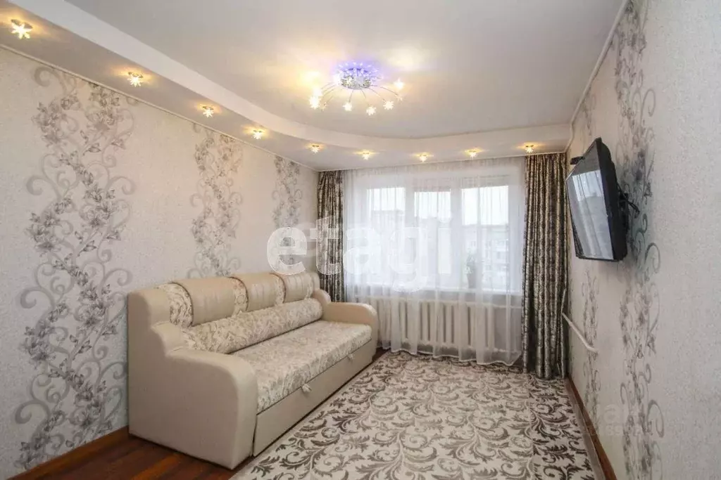 3-к кв. Тюменская область, Тюмень ул. Домостроителей, 10 (66.1 м) - Фото 2